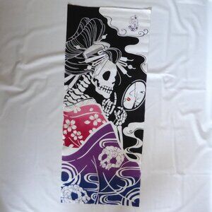VINTAGE NEW JAPANESE JAPAN 35” SKELETON GEISHA TENUGUI WALL TAPESTRY DYED CLOTH